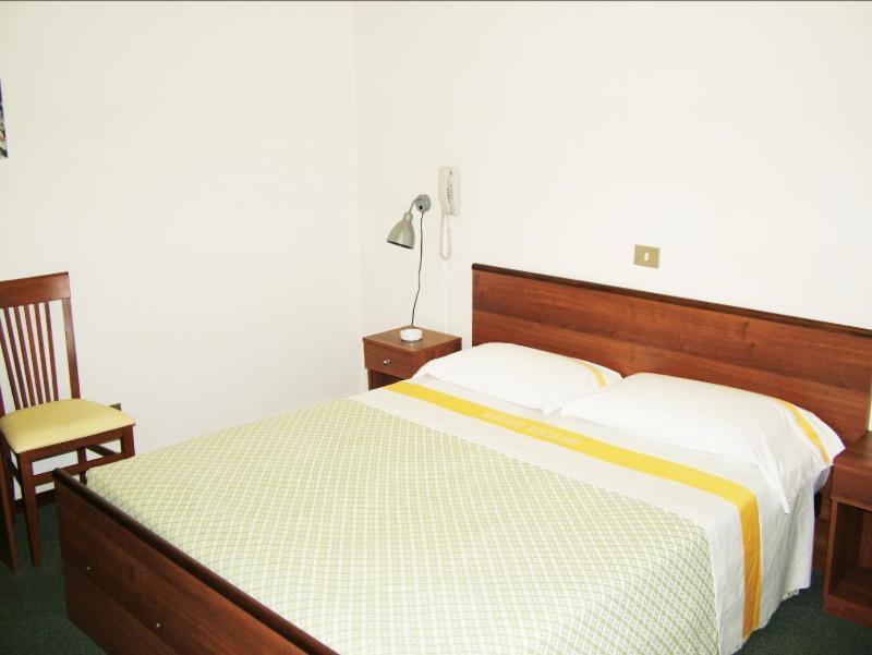 Hotel Tuscolano Bolonha Quarto foto